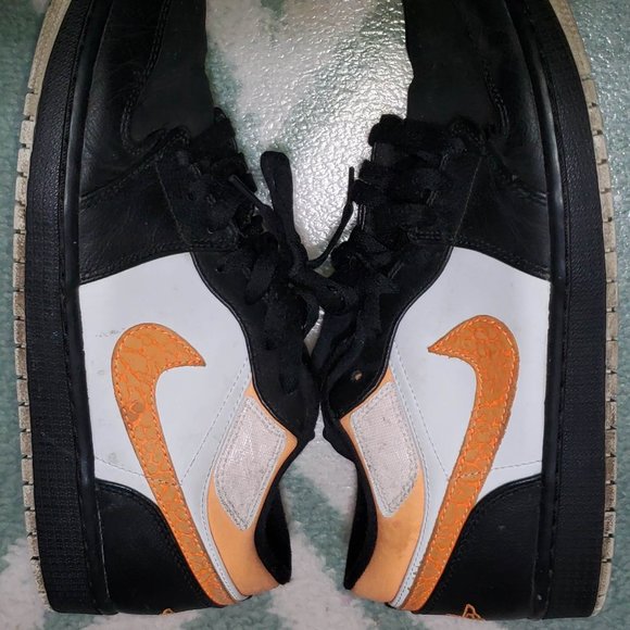 Nike Air Jordan Tennis Shoes, Size 11.5 - Picture 2 of 4